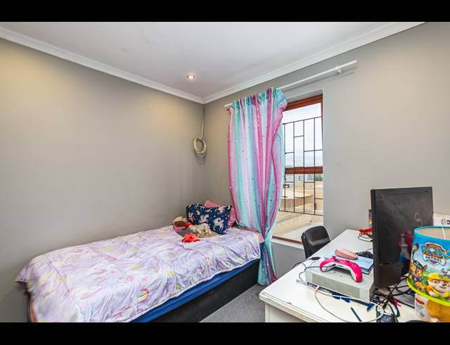 2 BEDROOM TOWNHOUSE FOR SALE IN PARKLANDS